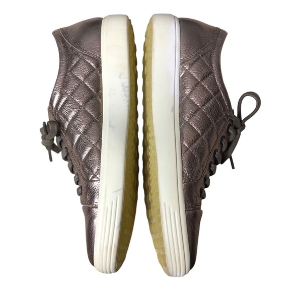 Ecco Metallic Sneaker Women Sz 41 US10 Wide Quilted Leather Bronze Casual Laced - Picture 3 of 11